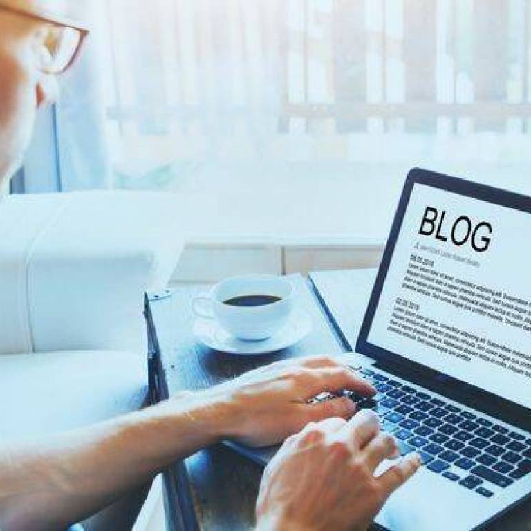 Jak założyć własny osobisty blog finansowy